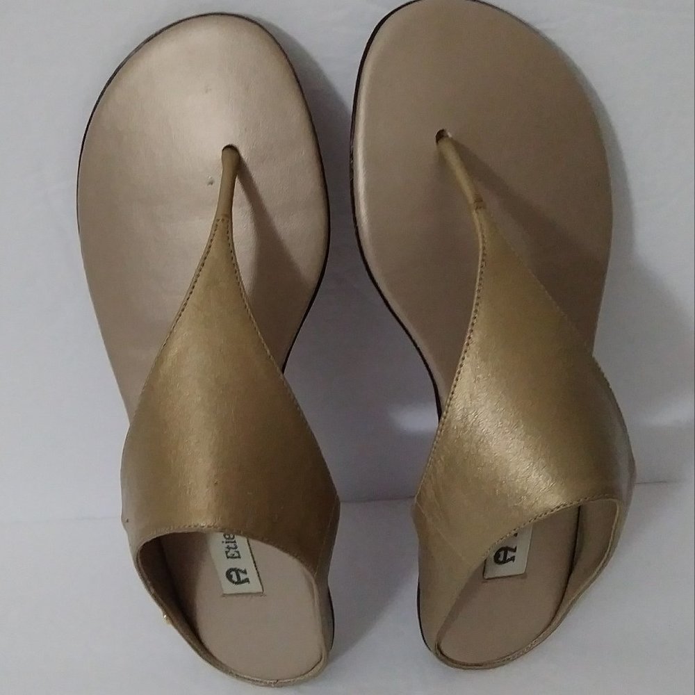 Etienne Aigner Gold Sandals Thong
